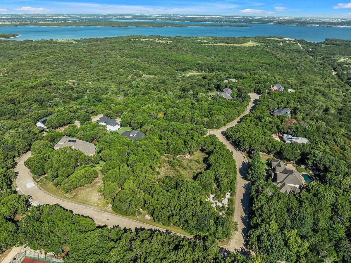 2000 Jasmine Cir, Cedar Hill, TX — aerial view of the wooded home-site lot