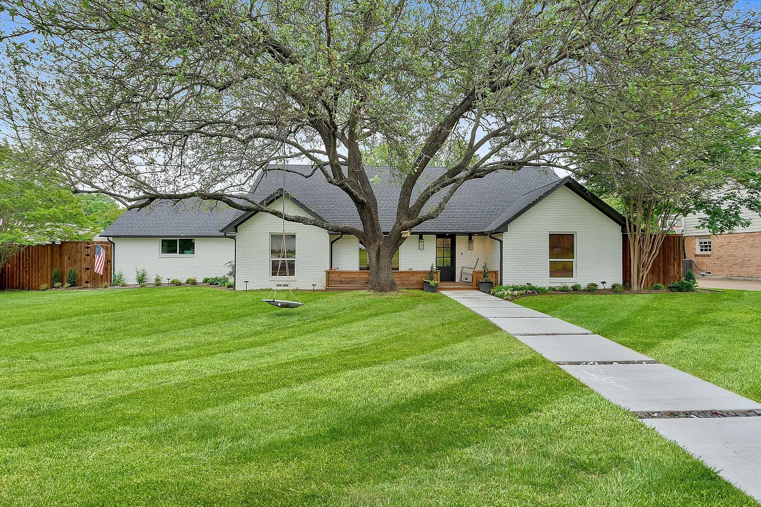 Front exterior of 2214 Custer Parkway