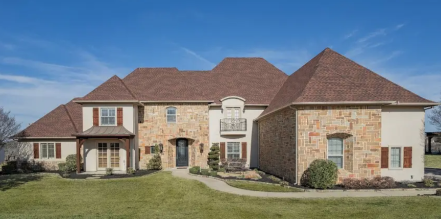 Front exterior of 76 Seis Lagos Trail in Wylie, Texas
